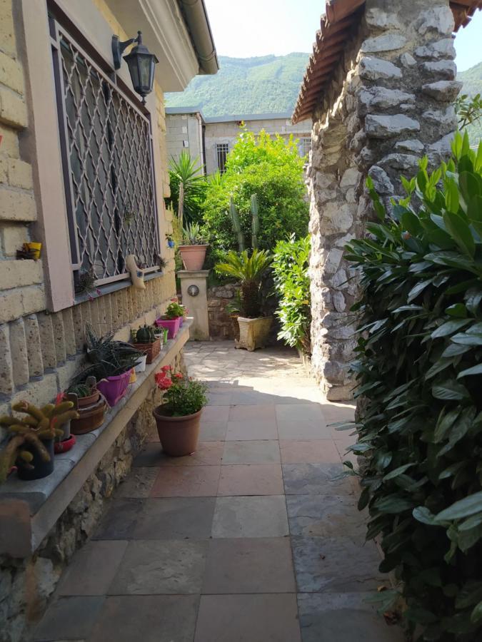 Bed and Breakfast Dog House From Pompei-Amalfi Сант-Антонио-Абате Экстерьер фото